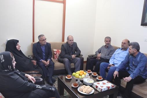 دیدار با خانواده شهدا-هفته بسیج