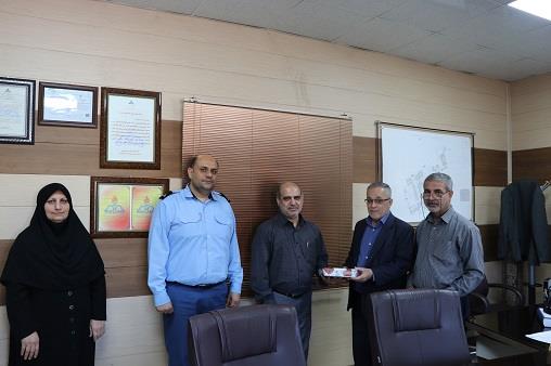 دیدار با خانواده شهدا-هفته بسیج