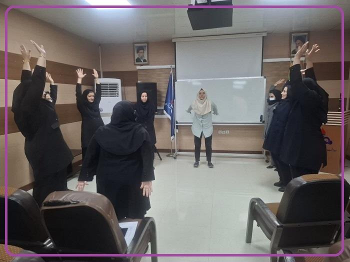 یوگا خنده