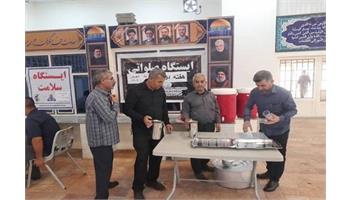 گزارش تصویری/برپایی ایستگاه صلواتی در مصلی نماز جمعه به مناسبت هفته دولت